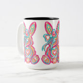 Retro Neon Abstract Swirl Easter Bunny Graphic ツートーンマグカップ (正面左)
