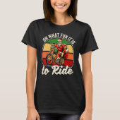 Retro Oh What Fun It Is To Ride Santa Claus Riding Tシャツ (正面)