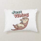 Retro Otter Just Vibing Rectangular Pillow アクセントクッション (正面)