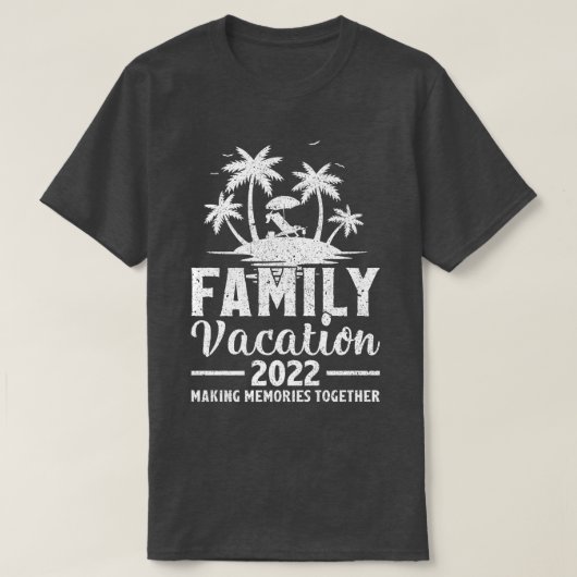 Retro Palm Tree Family Vacation 2022 Beach Sunset  Tシャツ (デザイン正面)