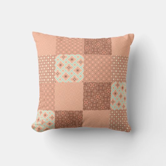 Retro Pink Patchwork クッション (正面)