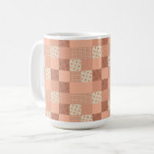 Retro Pink Patchwork コーヒーマグカップ (正面左)