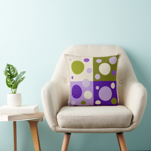 RETRO POP CIRCLES THROW PILLOW. クッション (椅子)