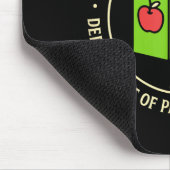 Retro Professional Noticer Department Of Pattern R マウスパッド (コーナー)