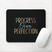 Retro Progress Over Perfection Motivational Quote  マウスパッド (マウス)