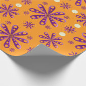 Retro Purple Flowers on Orange Background ラッピングペーパー (角)