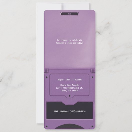 Retro Purple Handheld Gaming II Birthday 招待状 (裏面)