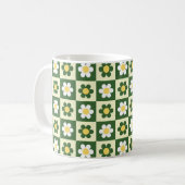 Retro Sage Green and Cream Daisy Checkerboard  コーヒーマグカップ (正面左)