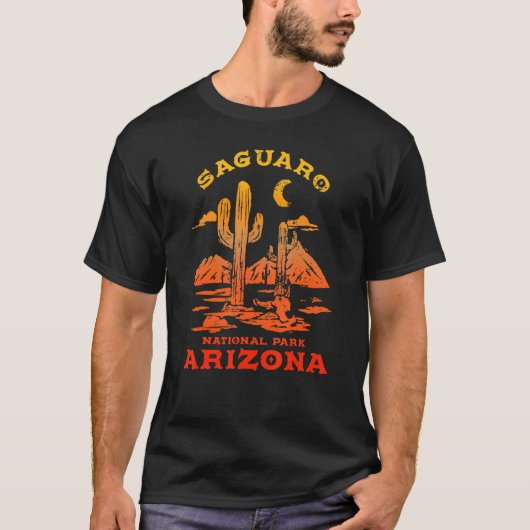 Retro Saguaro Cactus Moon Arizona National Park Tシャツ (正面)