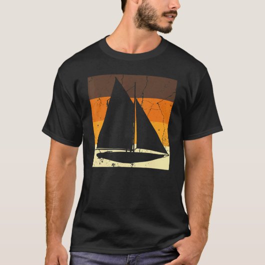Retro Sailboat Skipper Ship Catamaran Yacht Sail S Tシャツ (正面)