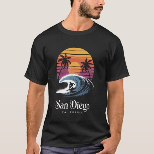 Retro San Diego California Beach Vibes Summer Brea Tシャツ (正面)