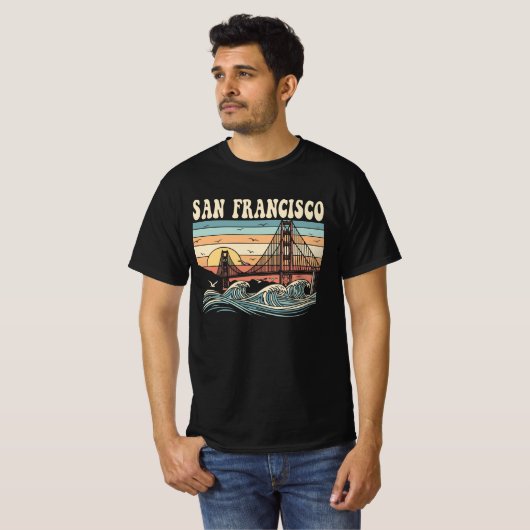 Retro San Francisco Golden Gate Bridge Sunset  Tシャツ (正面フル)