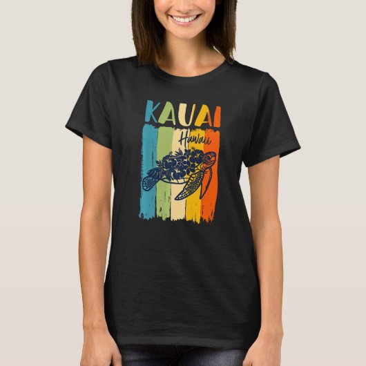 Retro Sea Turtle Kauai Hawaii Matching Friends Fam Tシャツ (正面)