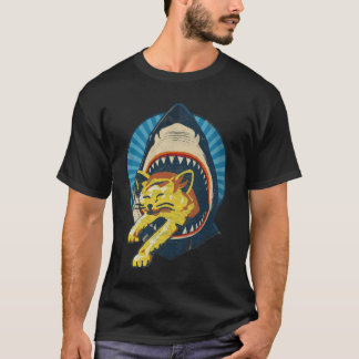 Retro Shark Eating Cat Ocean Predator Attack Anima Tシャツ