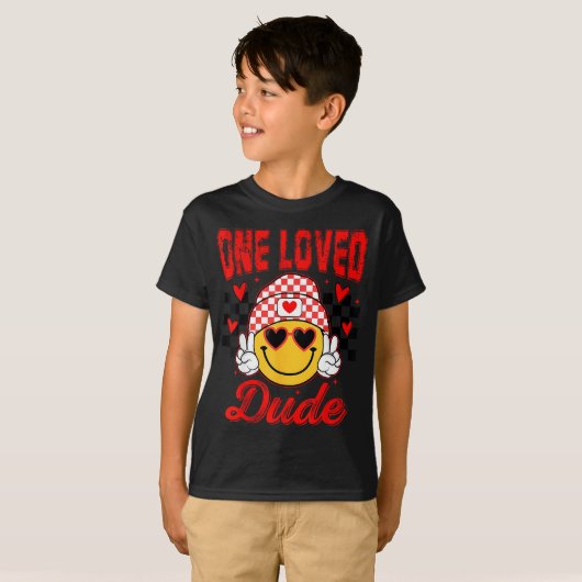 Retro Smile Face One Loved Dude Valentines Day Men Tシャツ (正面フル)