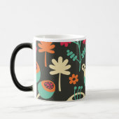 “Retro Snail in a Colorful Garden Pattern Mug モーフィングマグカップ (左)
