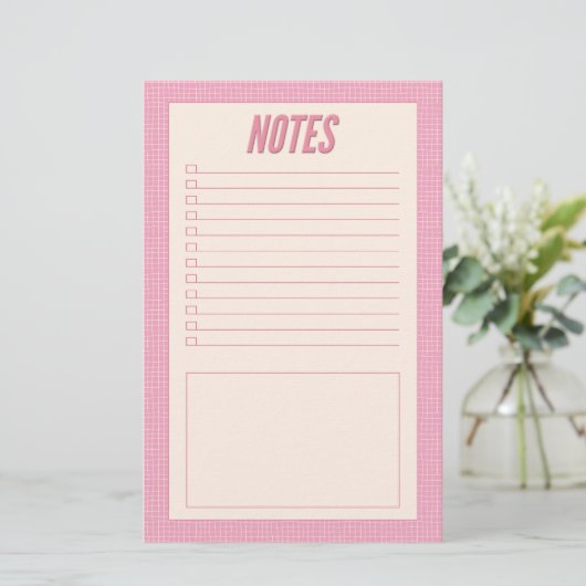 Retro Spring Hand Drawn Pink and White Grid Notes 便箋 (スタンド正面)