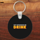 Retro Srt This Team Makes Me Drink Funny Football  キーホルダー (正面)