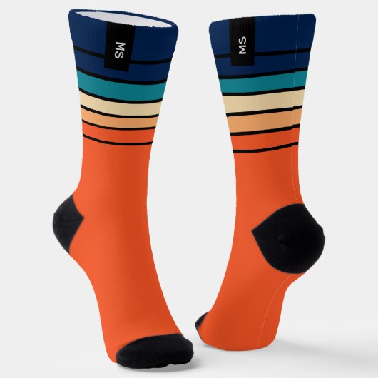 Retro Stripes Personalized Monogram Initial ソックス (傾斜あり)