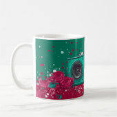 Retro-style audio speakers surrounded by roses コーヒーマグカップ (左)