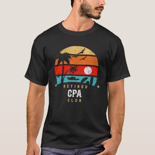 Retro Style  Retirement Gag Idea   Retired CPA Tシャツ (正面)