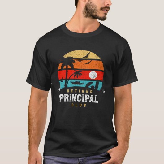 Retro Style  Retirement Gag Idea   Retired Princip Tシャツ (正面)