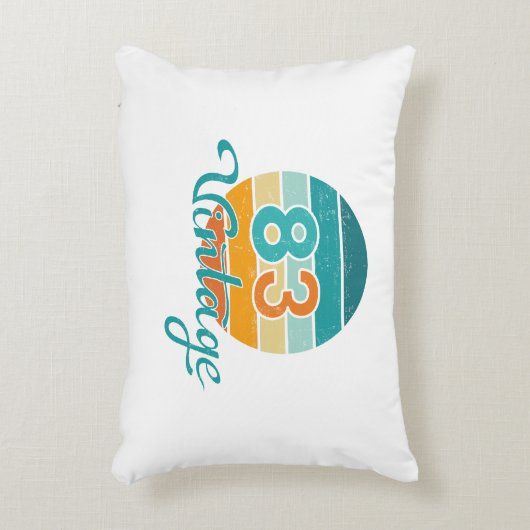 Retro Sunset 83 Vintage Distressed アクセントクッション (正面(垂直))