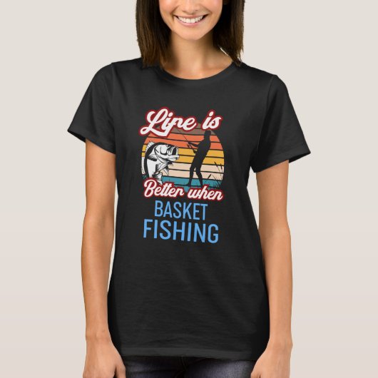 Retro Sunset Fishing  When Basket Fishing Tシャツ (正面)