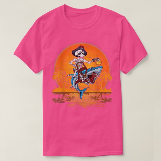 Retro Sunset Skeleton Pirate Riding Shark Hallowee Tシャツ (デザイン正面)