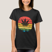 Retro Sunset Weed Leaf  Tシャツ (正面)