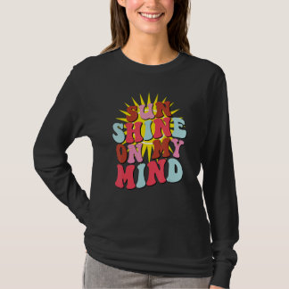 Retro Sunshine On My Mind Groovy Summer Tシャツ