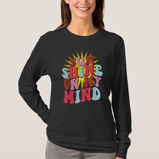 Retro Sunshine On My Mind Groovy Summer Tシャツ (正面)