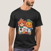 Retro Teacher Fall Png, Fall in Love With Learning Tシャツ (正面)