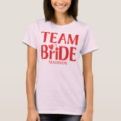 Retro Team Bride Bachelorette Red Pink Tシャツ (正面)