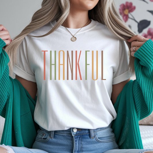 Retro Thank You Thanksgiving Family Shirt for Her Tシャツ