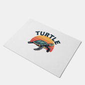 Retro Turtle T-Shirt ドアマット (アングル)