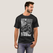Retro USA American Flag Motorcycle Veteran Biker Tシャツ (正面フル)