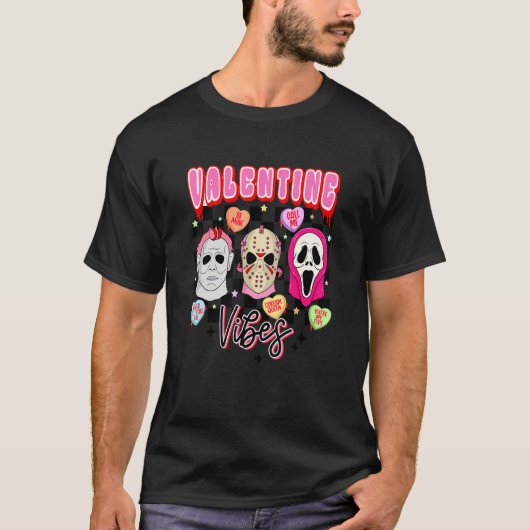 Retro Valentine Vibes Horror Characters  1 Tシャツ (正面)