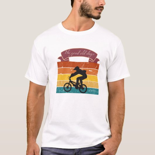 Retro Vibes and Silhouette Rider Charm Tシャツ (正面)