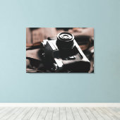 Retro, vintage camera image on canvas キャンバスプリント (インサイチュ (ウッドフロア))