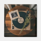 Retro Vinyl Record Player Pregnancy Announcement  マグネット (正面)