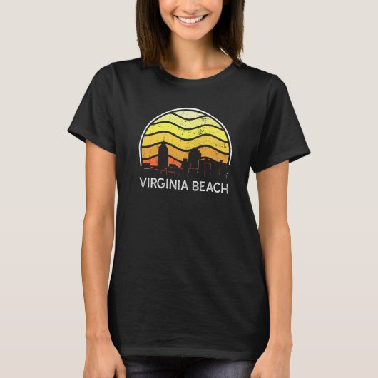 Retro Virginia Virginia Beach Visitors Skyline Vin Tシャツ (正面)