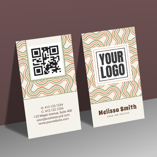 Retro Wavy Abstract Vertical QR Code  名刺