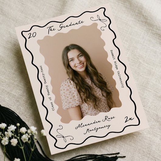 Retro Wavy Hand Drawn Bow Grad Photo Graduation 案内状