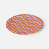 Retro Wavy Stripes in Orange, Pink, and Green ペーパープレート (アングル)