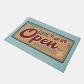 Retro Welcome Sign Open for Business ドアマット (アングル)