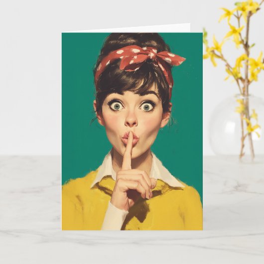 Retro Woman Making a Shush カード (黄色い花)