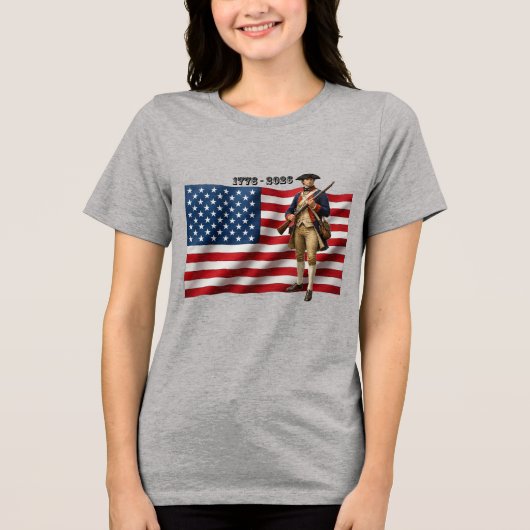 Revolutionary War Soldier & American Flag 250 URM トライブレンドＴシャツ (正面)