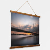 Rheinkniebrucke Dusseldorf，ドイツ 吊り下げ型タペストリー (傾斜あり)