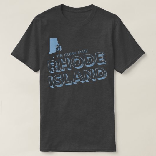 Rhode Island Bold Tet The Ocean State Travel Summe Tシャツ (デザイン正面)